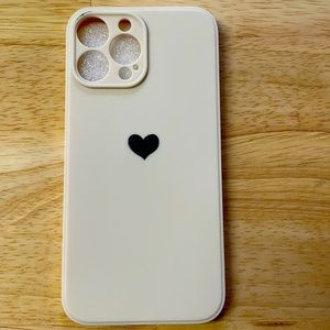 iPhone 13 promax off white phone case with black heart
